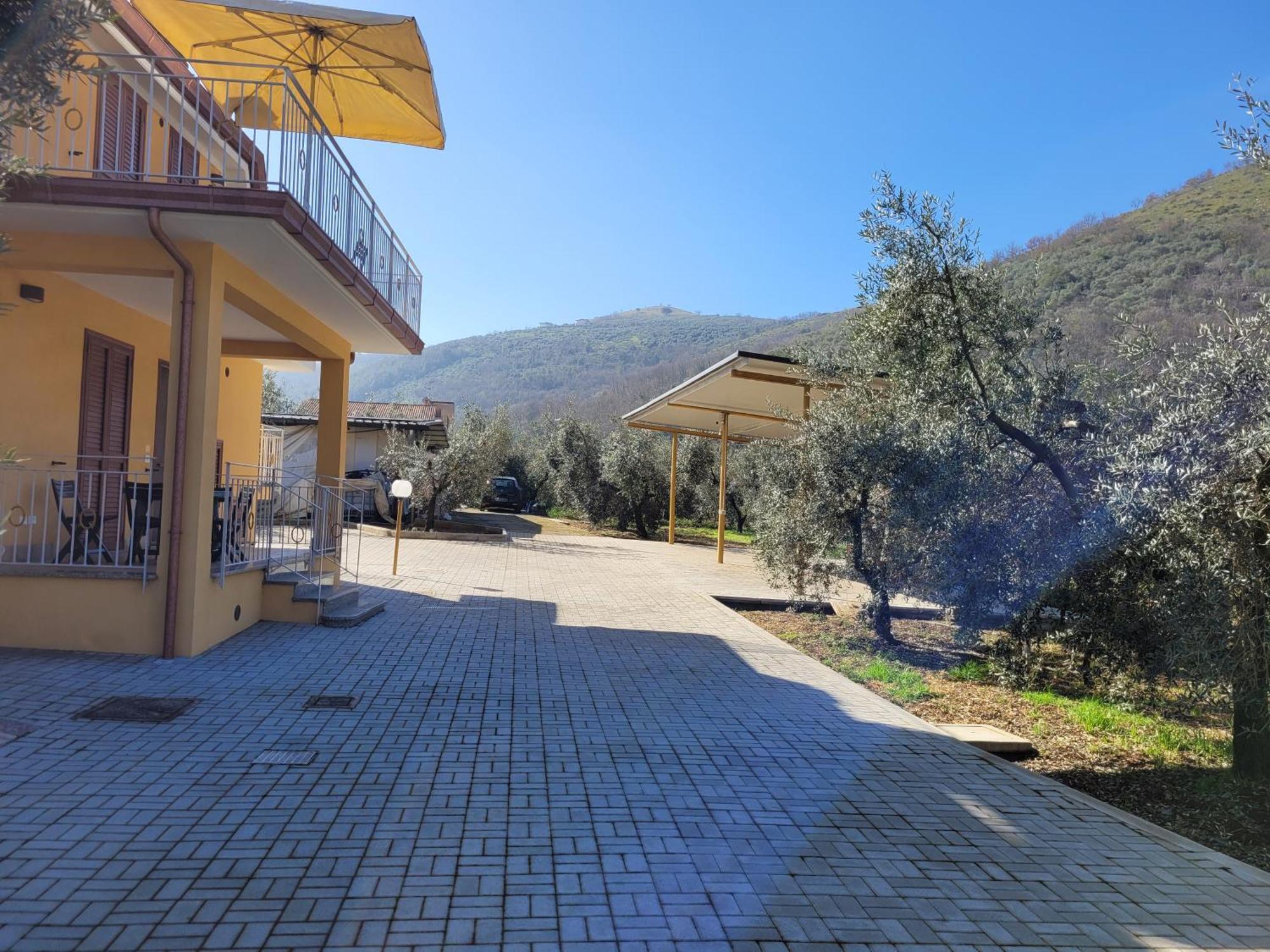 Alloggio Turistico Magnifico Alessandro Valle Bernardo 04025 Lenola Lt Cir 19063 Nei Pressi Di 04022 Fondi Lt מראה חיצוני תמונה