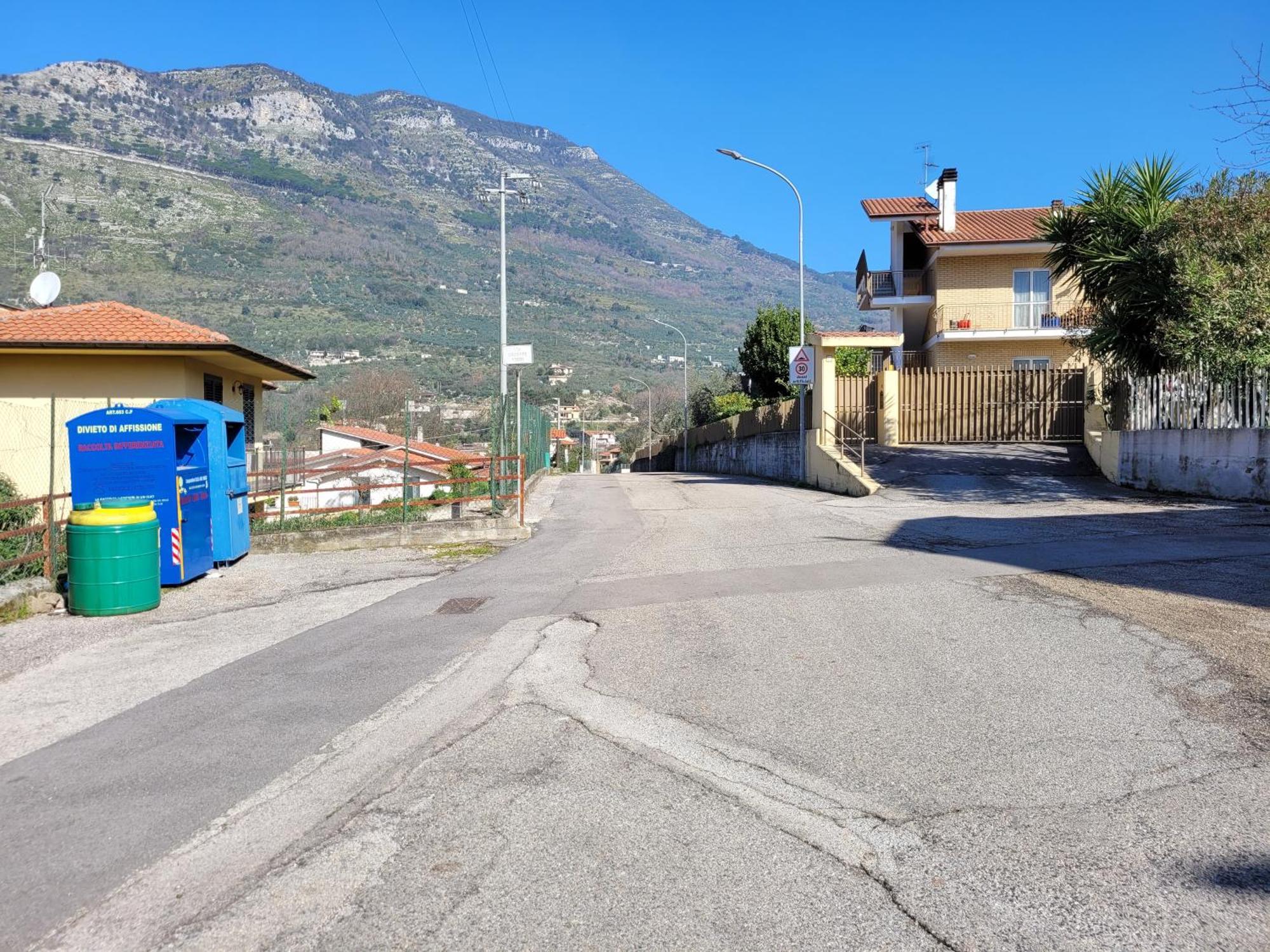 Alloggio Turistico Magnifico Alessandro Valle Bernardo 04025 Lenola Lt Cir 19063 Nei Pressi Di 04022 Fondi Lt מראה חיצוני תמונה